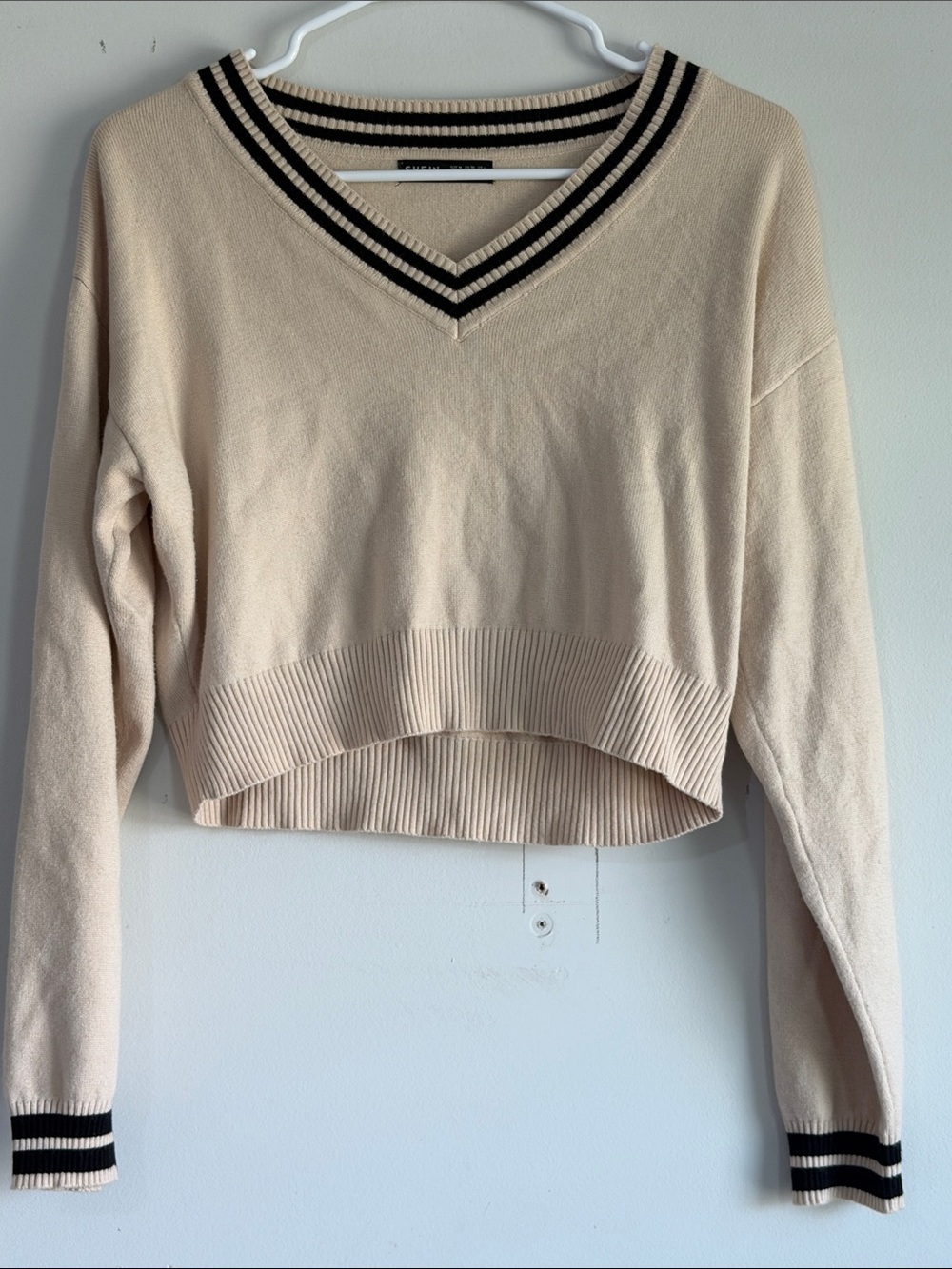 SHEIN Cream V-Neck Cropped Sweater with Black Stripe Trim